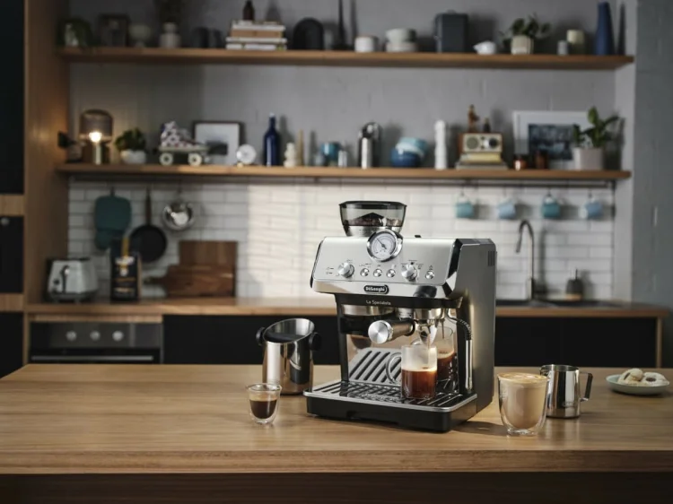 Ekspres ciśnieniowy DeLonghi EC9155.MB