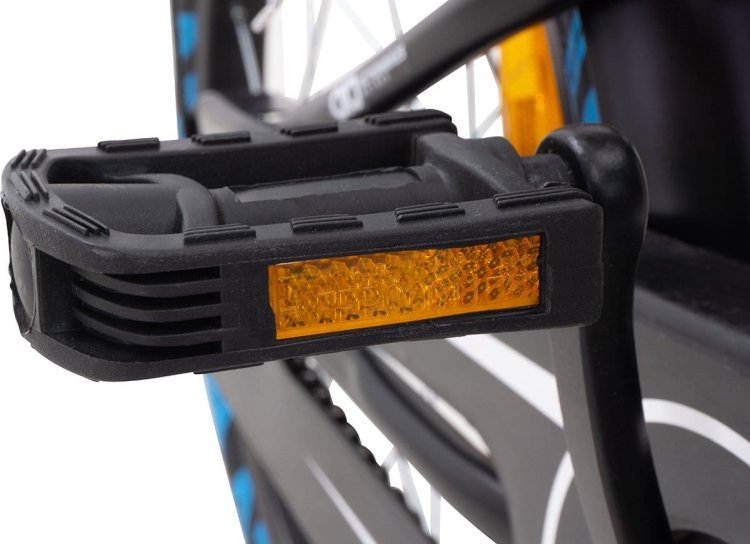 09_kinderfahrrad_schwarz_blau_18_zoll_actionbikes_motors_cruiser_pedal_rechts.jpg