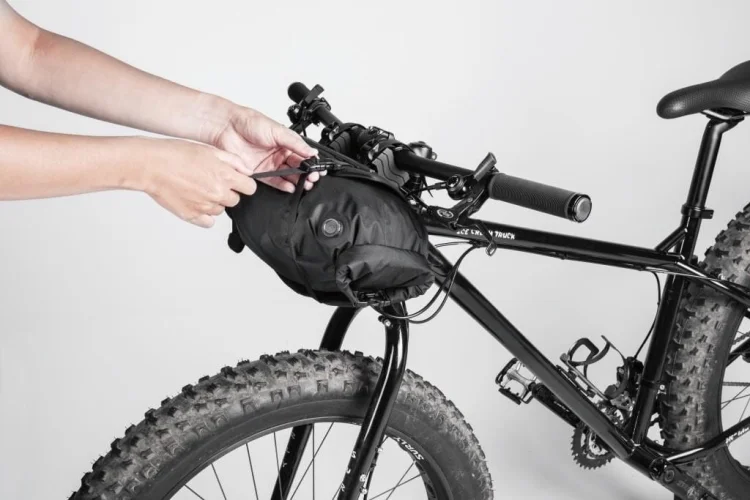 Torba rowerowa TOPEAK LOADER FRONTLOADER (na kierownicę 8 litrów)