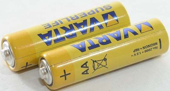 Zestaw baterii cynkowo-węglowe VARTA Superlife R6 AA (Zn-C; x 4)