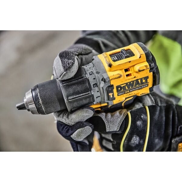 Wiertarko-wkrętarka 18V 2x5,0Ah BL DCD805NT DEWALT