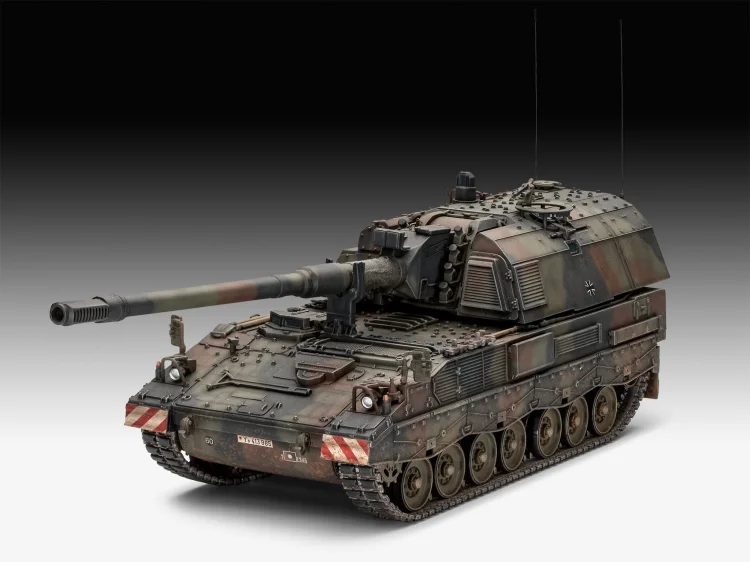 03279_Panzerhaubitze_2000_08.jpg
