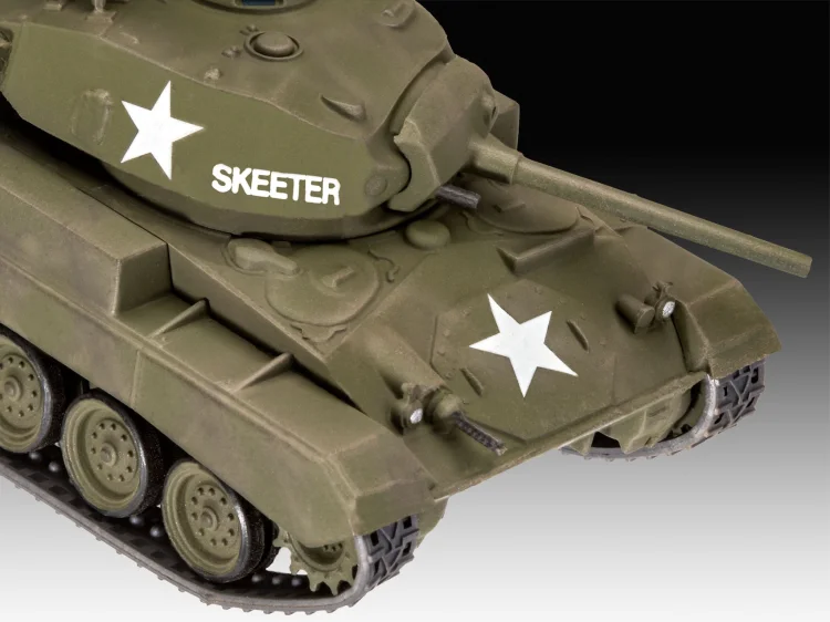 03323_M24_Chaffee_03.jpg