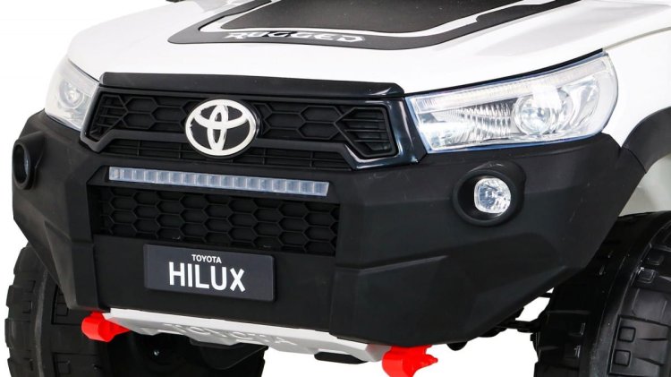 Pojazd Toyota Hilux Biała