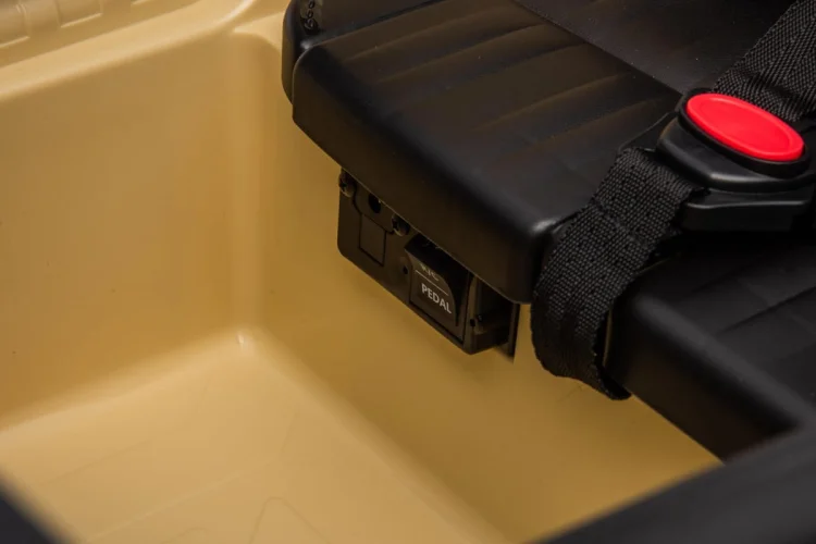 Pojazd Toyota FJ Cruiser Beżowy