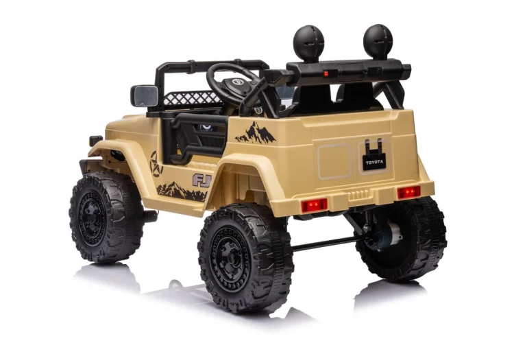 Pojazd Toyota FJ Cruiser Beżowy