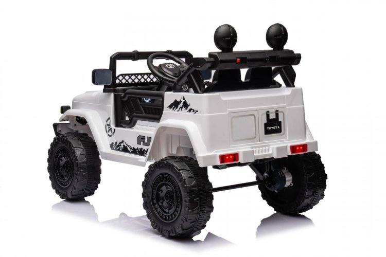 Pojazd Toyota FJ Cruiser Biały