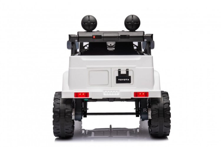 Pojazd Toyota FJ Cruiser Biały