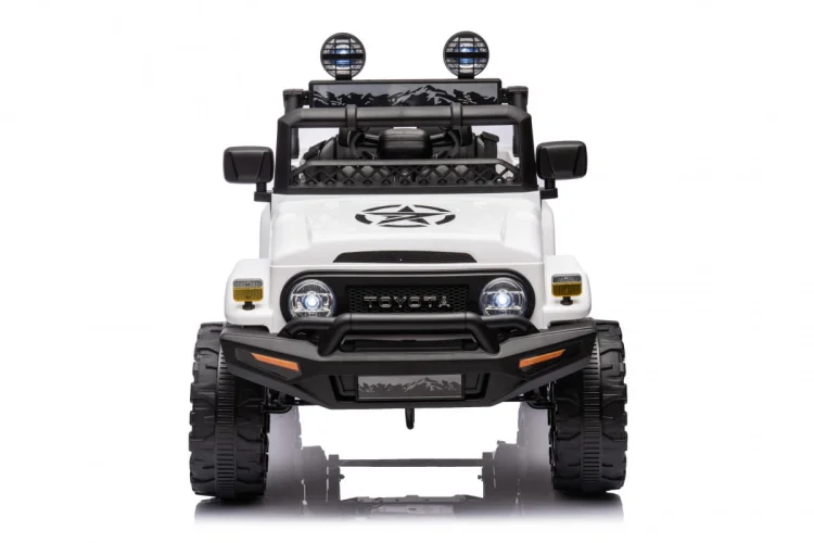 Pojazd Toyota FJ Cruiser Biały
