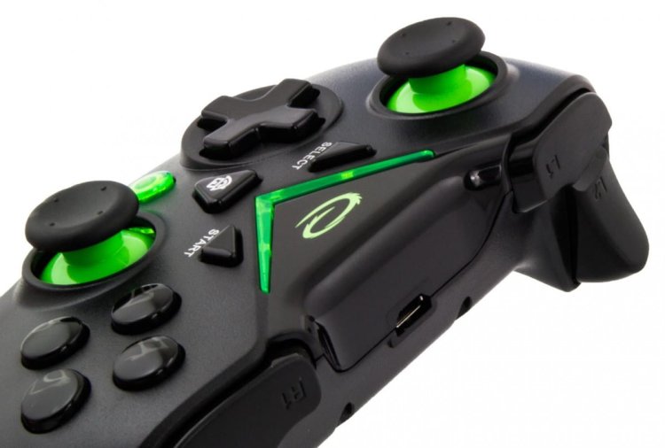 Gamepad bezprzewodowy Esperanza EGG112K (Android, PC, PS3, Xbox One; kolor czarny, kolor zielony)
