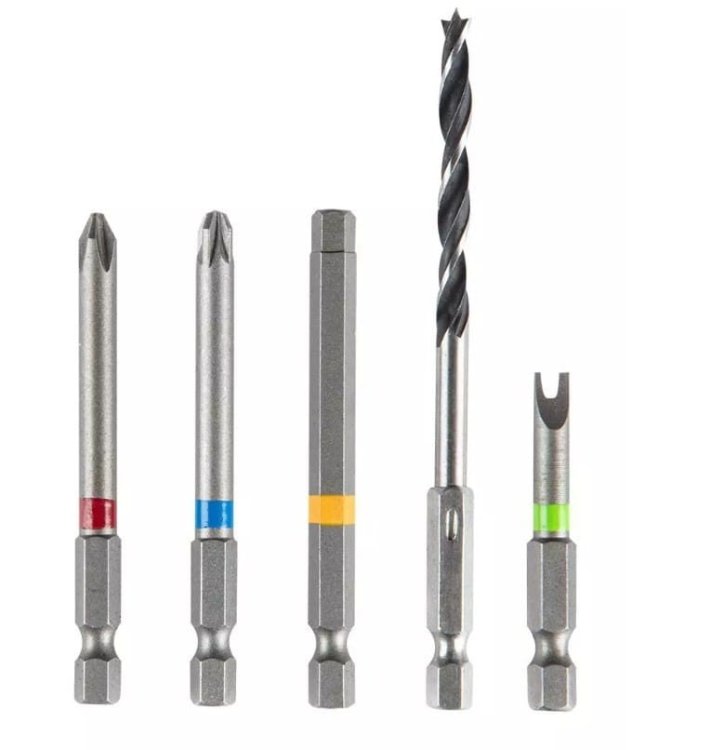 Zestaw Graphite Energy+ w walizce aluminiowej: wiertarko-wkrętarka z zdejmowanym uchwytem, 2 akumulatory 2.0Ah, ładowarka oraz 109 akcesoriów