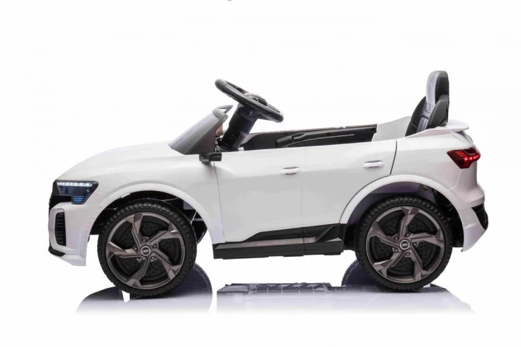 Pojazd Audi SQ8 Biały