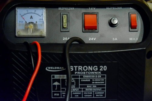 PROSTOWNIK WELDMAN STRONG  20  6V/12V LCD