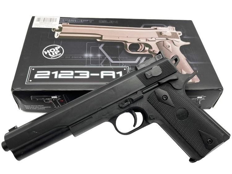 Pistolet V82
