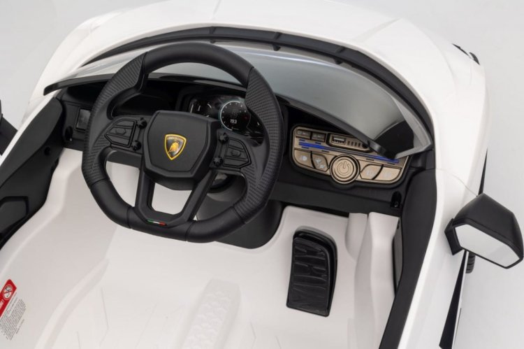 Pojazd Lamborghini Revuelto Białe