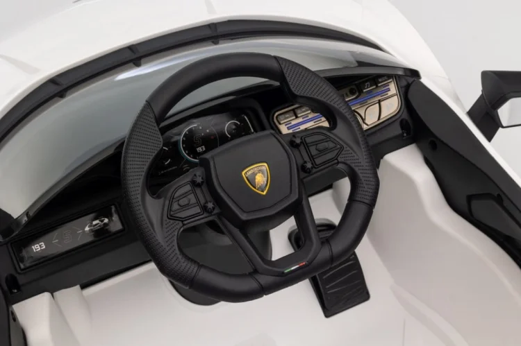 Pojazd Lamborghini Revuelto Białe