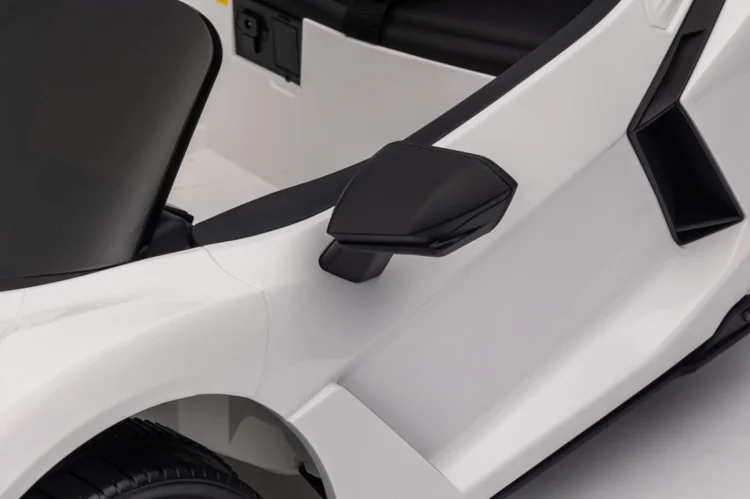 Pojazd Lamborghini Revuelto Białe