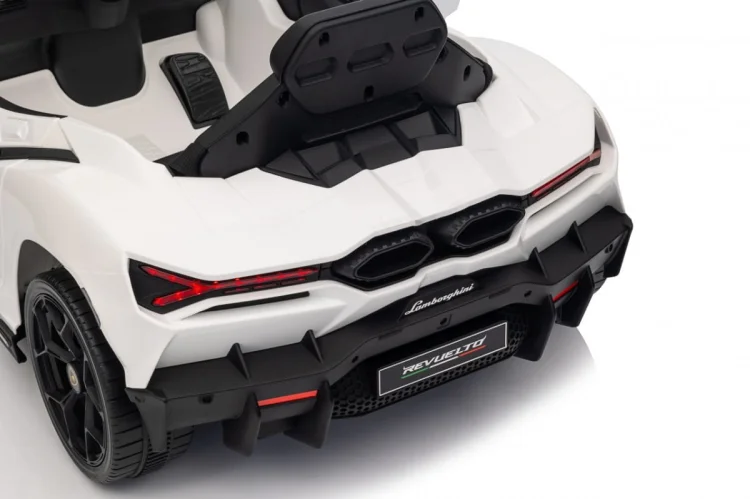 Pojazd Lamborghini Revuelto Białe