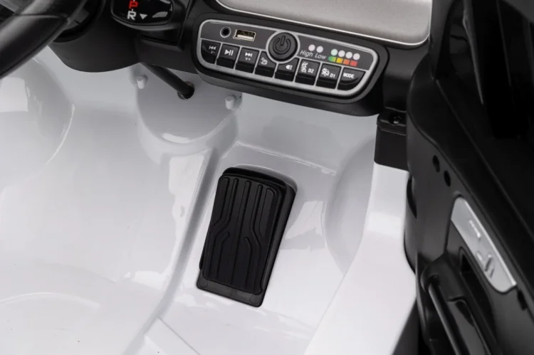 Pojazd Mercedes Benz EQA 250 Biały