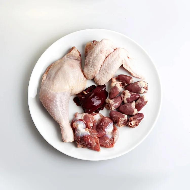 3Coty CHICKEN with hearts for Adult cats 80g