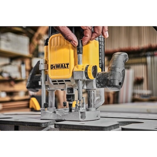 DEWALT FREZARKA GÓRNOWRZECIONOWA 2300W DWE625