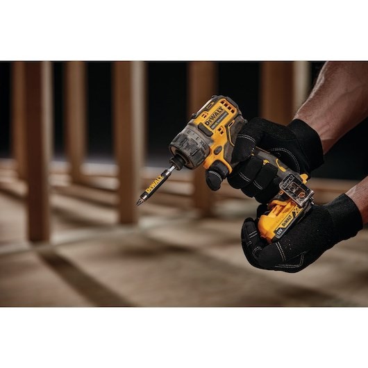 DeWalt Wkrętarka akumulatorowa DCF601D2-QW