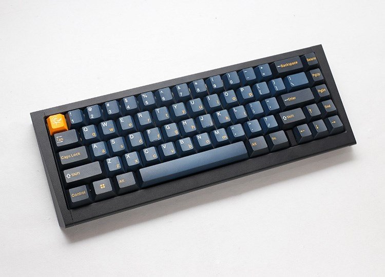 Ducky Outlaw 65 klawiatura Uniwersalne USB Czarny