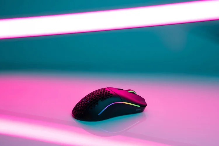 Glorious PC Gaming Race Model O- myszka Oburęczny RF Wireless 19000 DPI