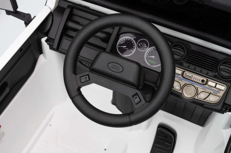 Pojazd Land Rover Defender 110 SVX Concept Biały