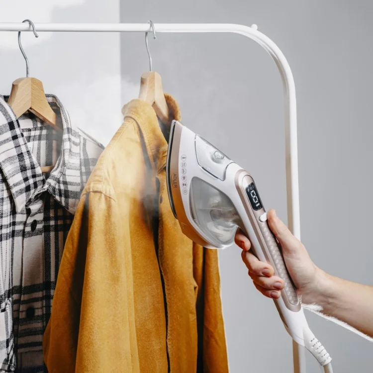 Parownica do ubrań ADLER AD 5044