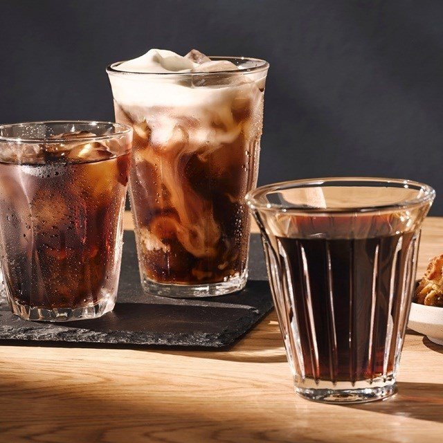 Ekspres ciśnieniowy Siemens TP715R07 EQ700 (czarny; 19 barów)