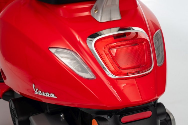 Pojazd Skuter Vespa ROMA Czerwony