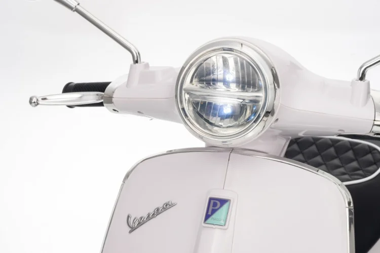 Pojazd Skuter Vespa ROMA Biały