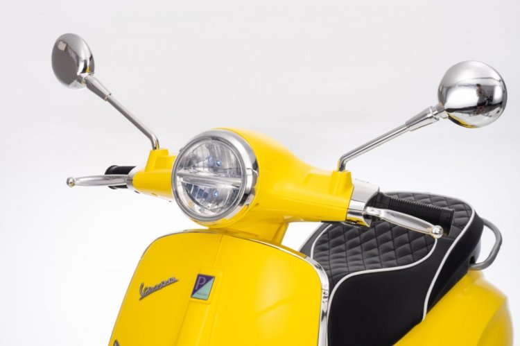 Pojazd Skuter Vespa ROMA Żółty