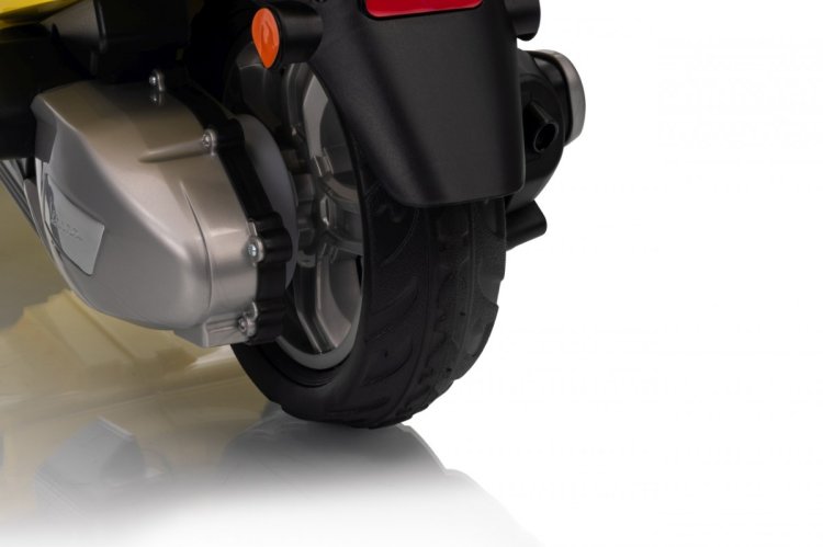 Pojazd Skuter Vespa ROMA Żółty