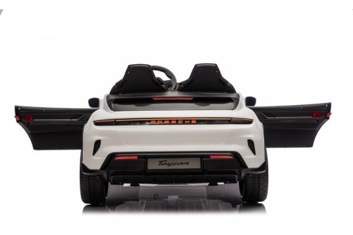 Pojazd Porsche Taycan Turbo S Biały