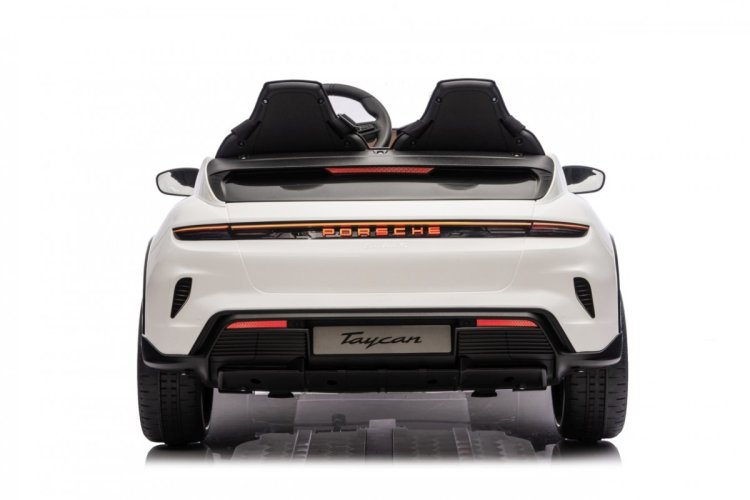 Pojazd Porsche Taycan Turbo S Biały